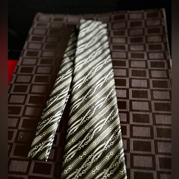 RENE’ CHAGAL 100% SILK TIE COLORS OF BROWN, BEIGH AND TAUPE QUALITY MADE TIE 59” - Picture 2 of 5